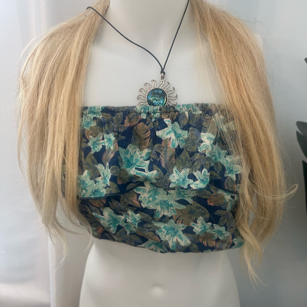 Hollister bandanna top crop top half top size medium